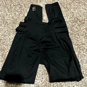 Dangerous side cutout Bombshell leggings